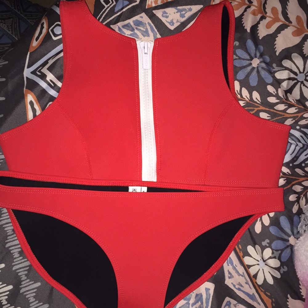 Brand new never worn hoaka bikini